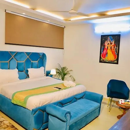 Divine India Service Apartment 3 Bhk D-198 Saket